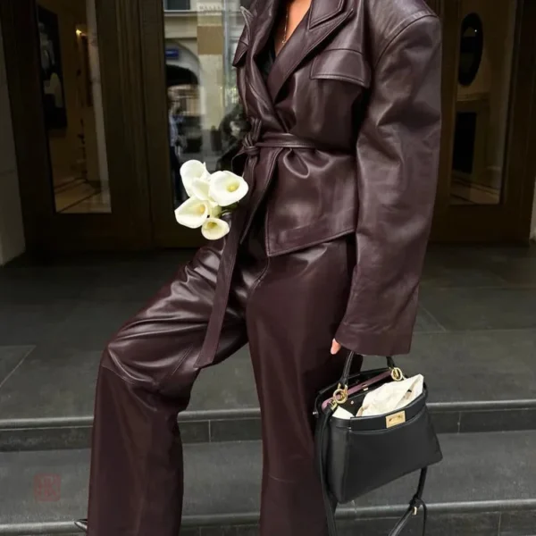 Mode kimono en cuir inspiré par le vintage