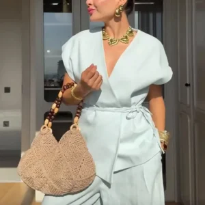 Gilet blanc élégant en style kimono pour une allure décontractée