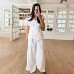 Kimono chic blanc, parfait pour un look moderne et stylé