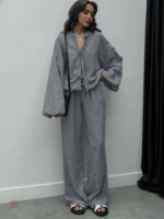 Ensemble de vêtements style kimono gris