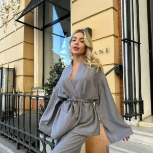 Ensemble Kimono Gris Ample élégant et confortable