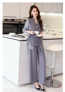 Kimono élégant en gris tendance