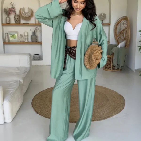 Kimono féminin léger, parfait pour la détente