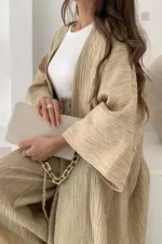Kimono Beige élégant, idéal pour les occasions décontractées