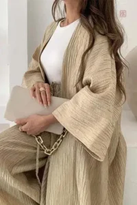 Kimono Beige élégant, idéal pour les occasions décontractées