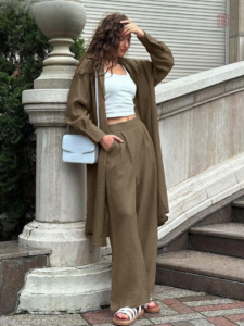 Vêtement kimono long, style contemporain et tendance