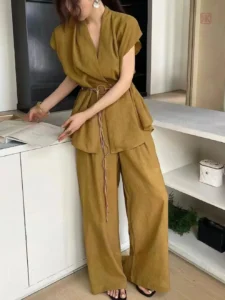 Kimono d'été moutarde avec un design tendance et confortable