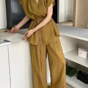 Kimono d'été moutarde avec un design tendance et confortable