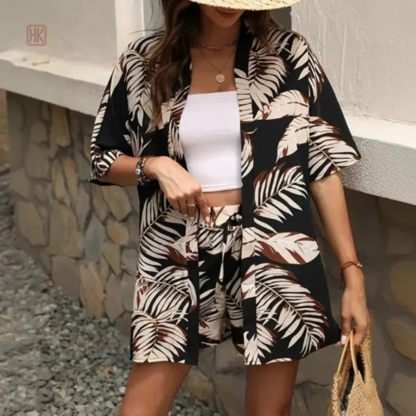ensemble-kimono-noir-a-feuillages-1 Ensemble Kimono Noir avec motifs de feuillages pour femme