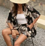 Kimono femme noir élégant avec imprimé feuillage