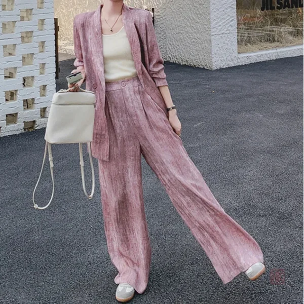 Kimono rose avec pantalon palazzo assorti