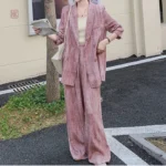 Vêtement d'été : kimono et palazzo en rose