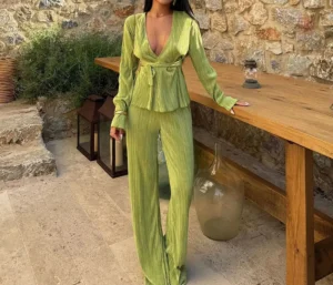 Kimono plissé vert élégant pour un look séduisant