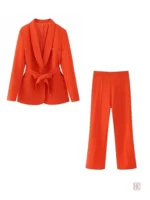 Mode Élégante : Kimono Orange Raffiné