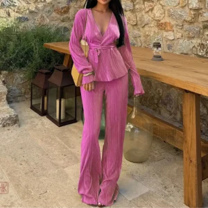 Kimono rose léger parfait pour une tenue décontractée