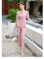 Kimono rose élégant pour des occasions spéciales
