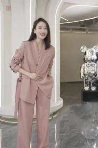 Kimono délicat en rose poudré pour un look élégant