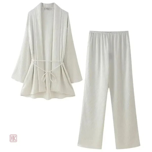 Ensemble kimono féminin pour une allure chic et moderne