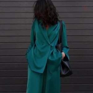 Kimono vert émeraude, parfait pour un look chic