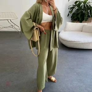Kimono vert avec taille haute, style élégant et moderne