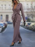 Kimono violet élégant, parfait pour les occasions spéciales
