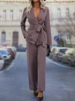 Ensemble chic en violet, idéal pour un look tendance