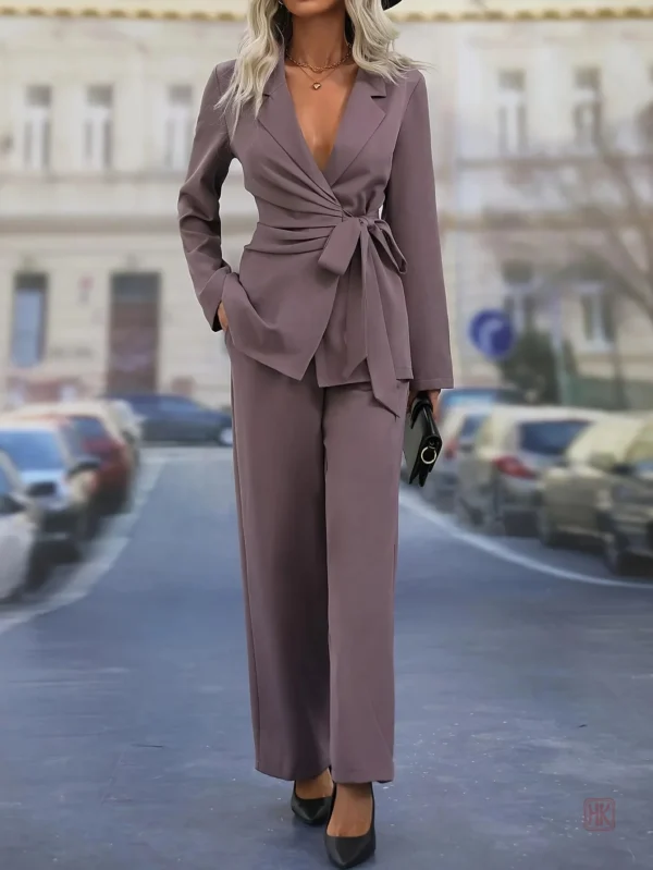 Ensemble chic en violet, idéal pour un look tendance