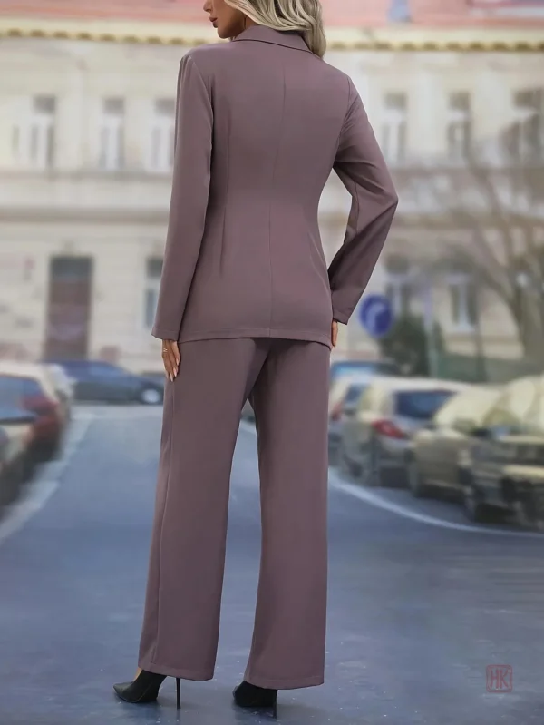 Kimono stylé en violet, confortable et raffiné