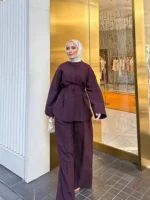 Ensemble kimono léger, idéal pour les soirées et les occasions spéciales
