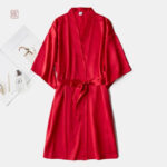 Kimono élégant pour un look de nuit chic