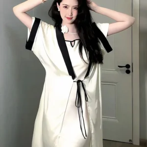 Ensemble de peignoir kimono chic en satin