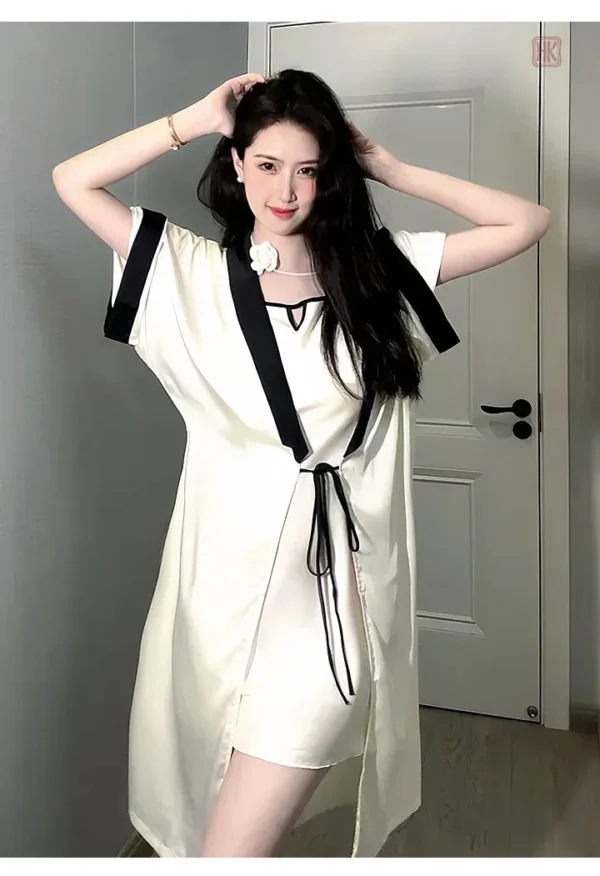 Ensemble de peignoir kimono chic en satin