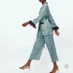 Kimono femme avec design plume