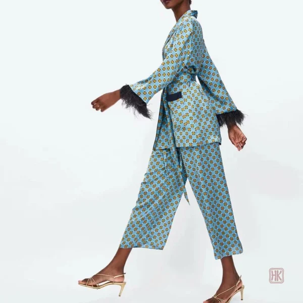 Kimono femme avec design plume