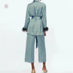 Pyjama chic à motifs graphiques