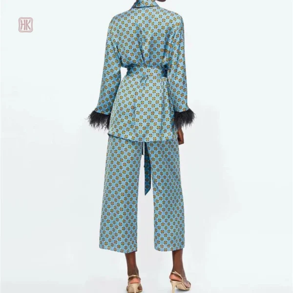 Pyjama chic à motifs graphiques