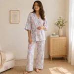 Kimono floral bleu pour un look élégant et confortable