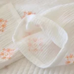 Ensemble pyjama avec coupe moderne