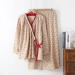 Pyjama confortable avec motifs floraux pour femme