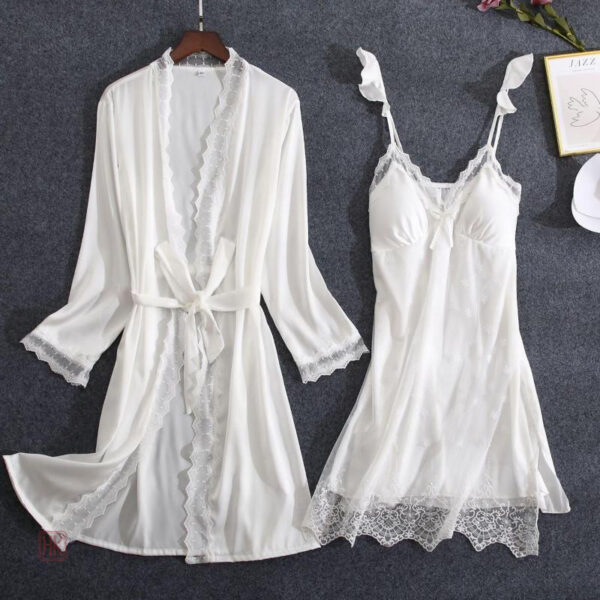 Ensemble pyjama kimono élégant en dentelle blanche