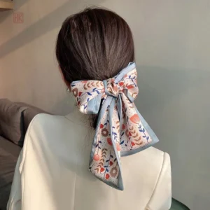 Foulard bleu fleuri pour cheveux