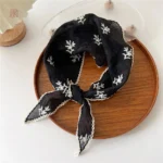 Foulard tendance à motifs floraux pour femme