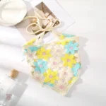 Foulard floral tricoté pour un look féminin et stylé