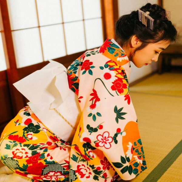 Robe kimono femme, design japonais authentique