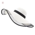 Chapeau tendance pour des vacances ensoleillées