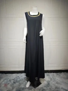 Kimono noir avec ceinture assortie