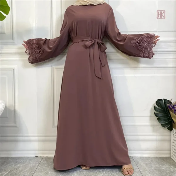 kimono-abaya-a-dentelles-mauve-1 Kimono Abaya Mauve avec dentelles élégantes