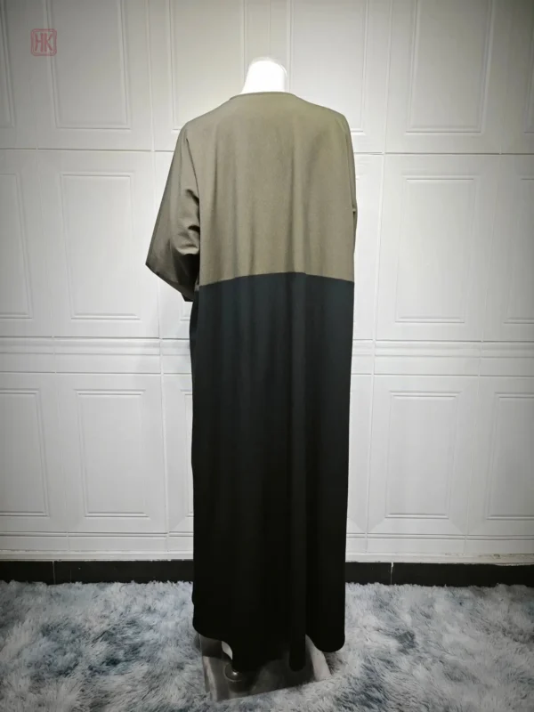 Style abaya kimono avec motifs colorés