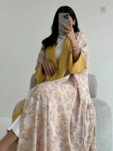 Vêtement léger en imprimé floral pour occasions