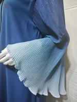 Abaya tendance avec finitions plissées élégantes